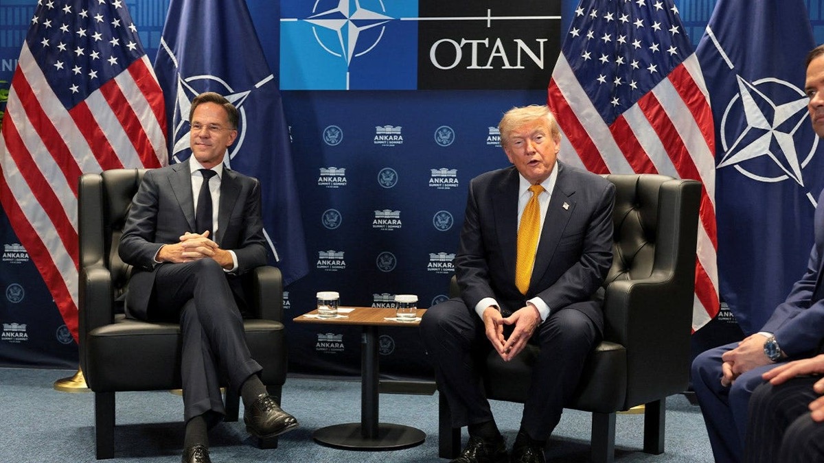 Donald Trump y el secretario general de la OTAN Mark Rutte en la cumbre de Ankara, 8 de julio de 2026, el mismo día en que Trump declaró terminado el alto el fuego con Irán