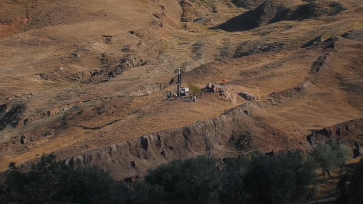 Arqueólogos perforan el terreno en Turquía en busca del Arca de Noé