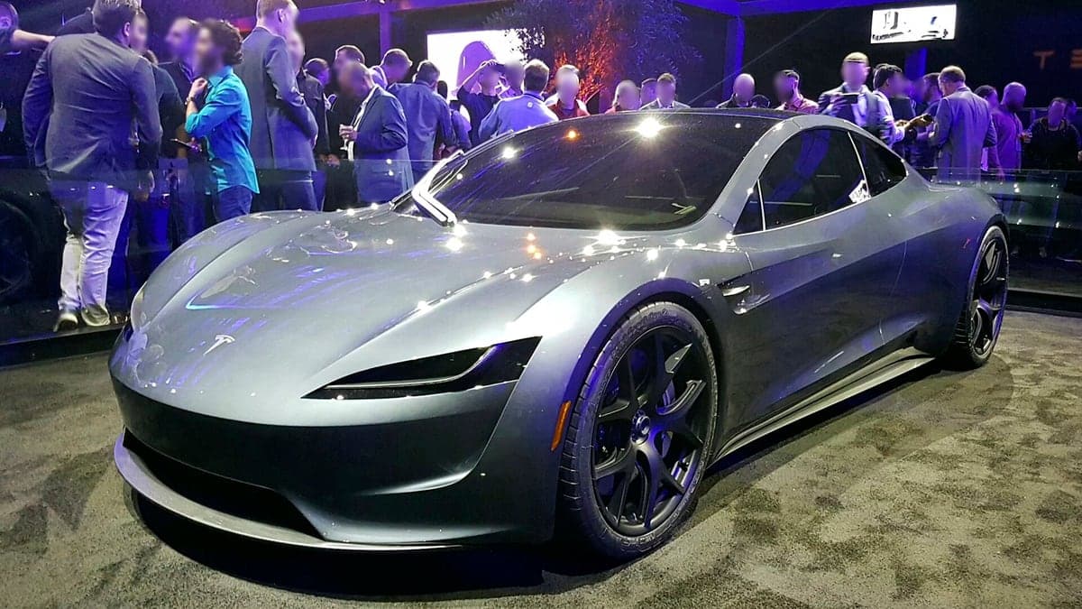 DeSantis promete que el Tesla Roadster volador será legal en Florida